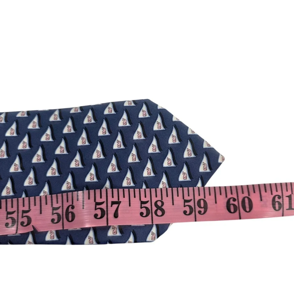 Vineyard Vines Mens Necktie Blue Sea‎ Whale Pattern Flag Silk Handmade USA